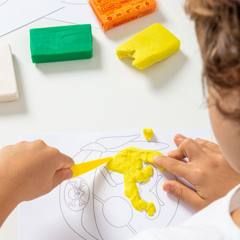 Творчески игри - Моделиране с пластилин
