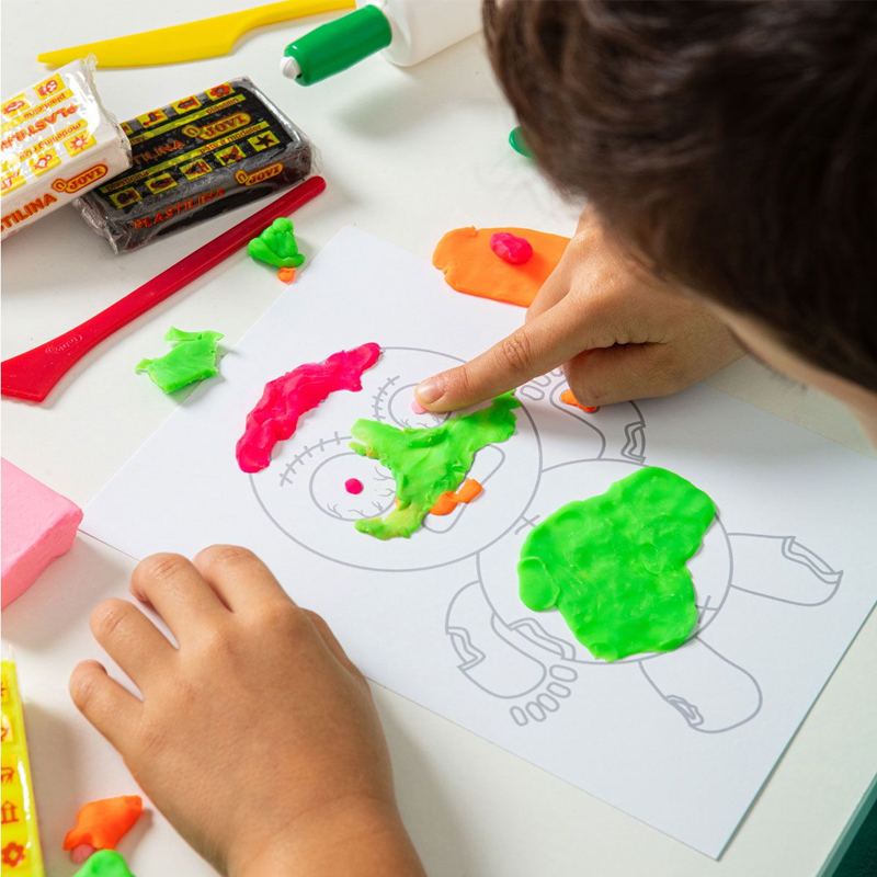 Творчески игри - Моделиране с пластилин