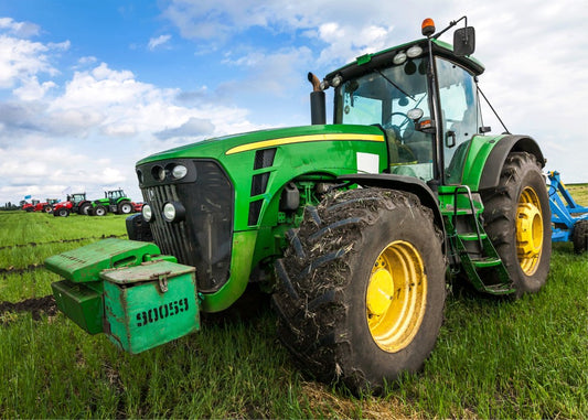 polareno odeqlo traktor