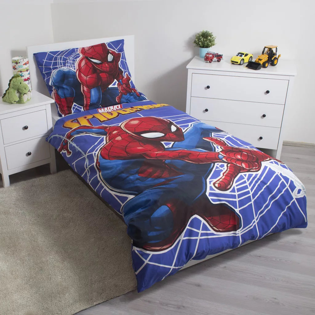 spalen komplekt spiderman svetesht v tamnoto