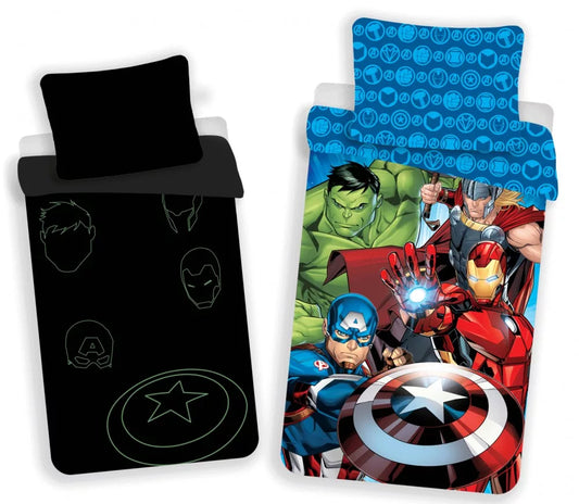 svetesht v tamnoto spalen komplekt avengers otmastitelite