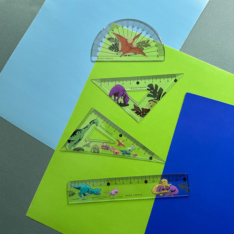 Ученически пособия и канцеларски матеряли